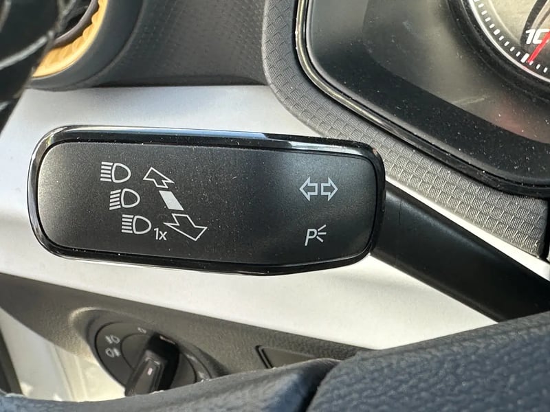 Photo de la voiture SEAT IBIZA 1.0 EcoTSI 110 ch S/S BVM6 Style