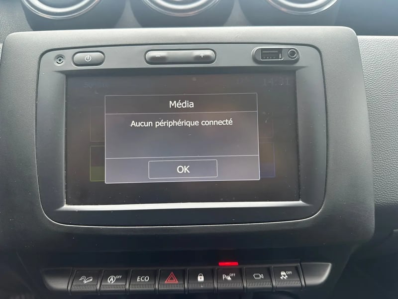 Photo de la voiture DACIA DUSTER Blue dCi 115 4x4 15 ans