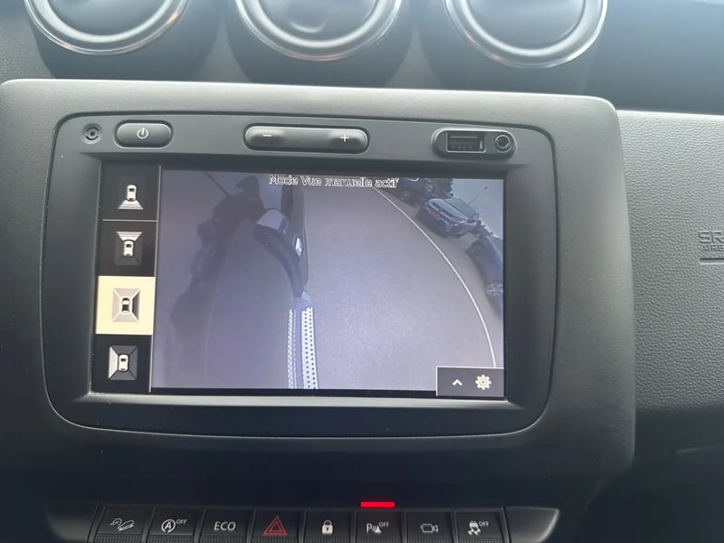 Photo de la voiture DACIA DUSTER Blue dCi 115 4x4 15 ans