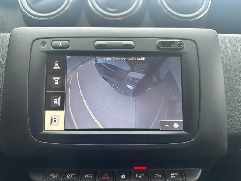 Photo de la voiture DACIA DUSTER Blue dCi 115 4x4 15 ans
