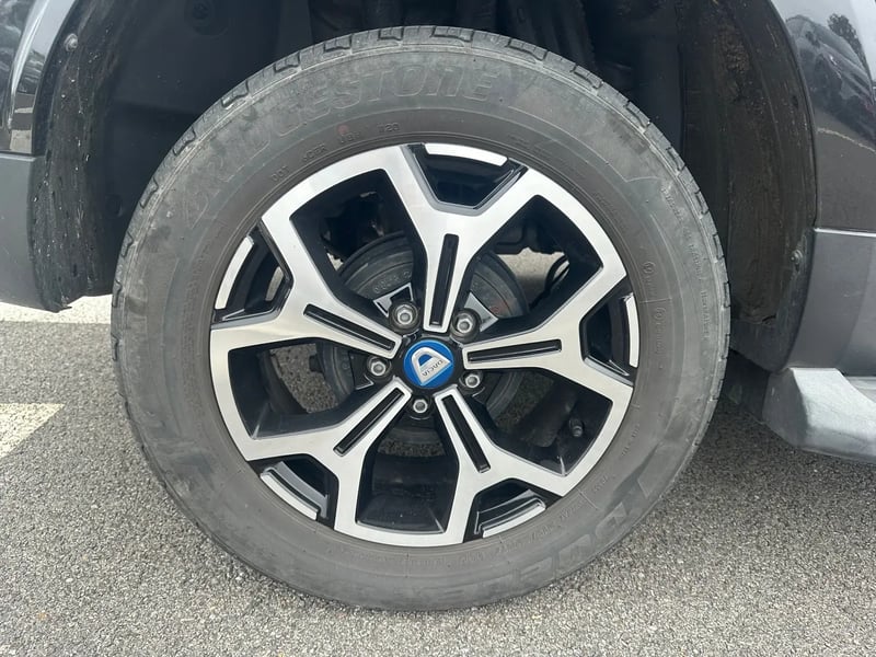 Photo de la voiture DACIA DUSTER Blue dCi 115 4x4 15 ans