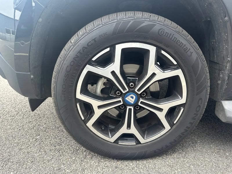 Photo de la voiture DACIA DUSTER Blue dCi 115 4x4 15 ans