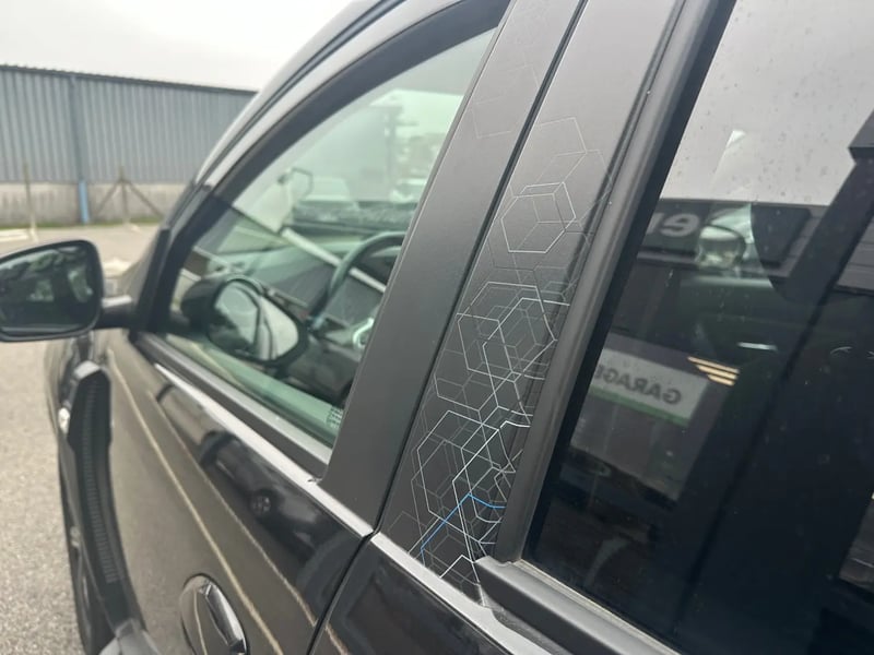 Photo de la voiture DACIA DUSTER Blue dCi 115 4x4 15 ans