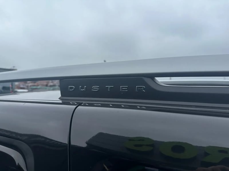 Photo de la voiture DACIA DUSTER Blue dCi 115 4x4 15 ans