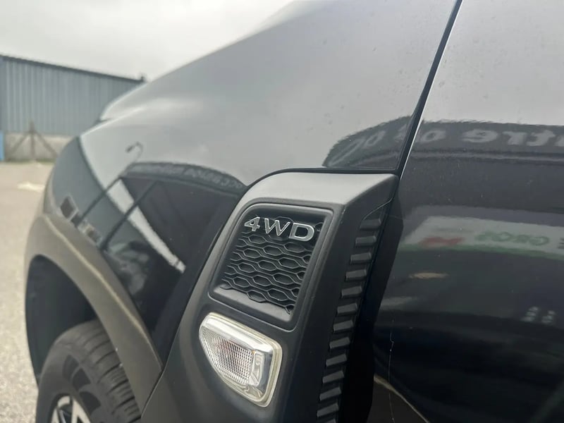 Photo de la voiture DACIA DUSTER Blue dCi 115 4x4 15 ans