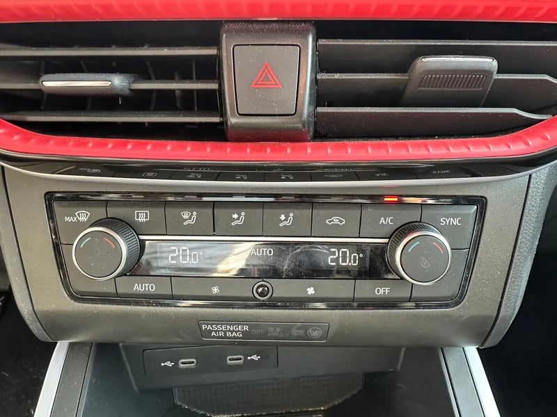 Photo de la voiture SEAT ARONA 1.0 TSI 110 ch Start/Stop BVM6 FR