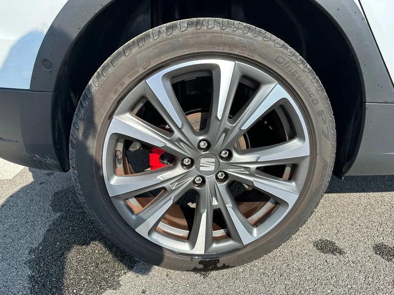 Photo de la voiture SEAT ARONA 1.0 TSI 110 ch Start/Stop BVM6 FR