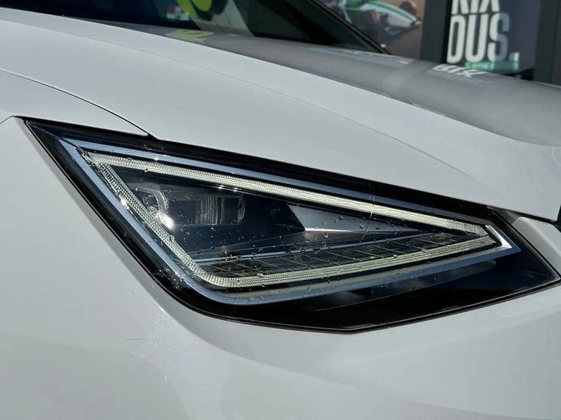 Photo de la voiture SEAT ARONA 1.0 TSI 110 ch Start/Stop BVM6 FR