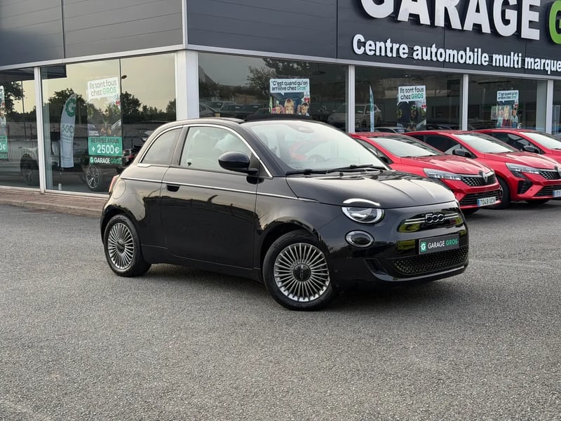 Photo de la voiture FIAT 500e CABRIOLET 500C e 118 ch Nouvelle 500