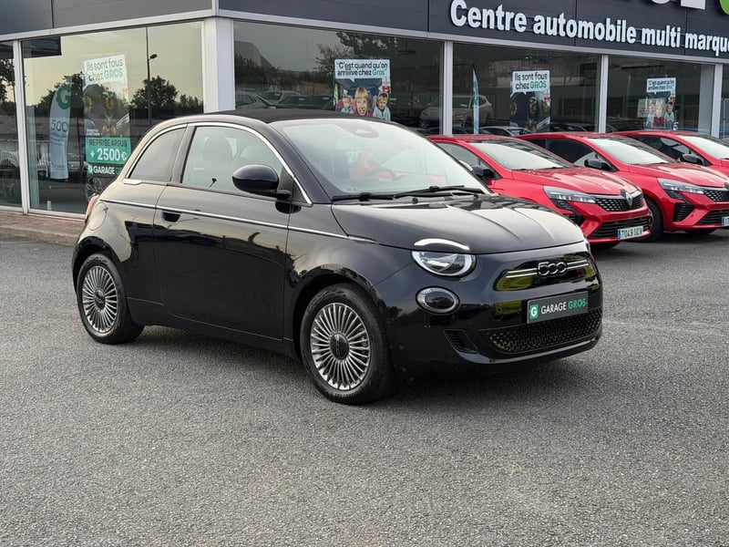 Photo de la voiture FIAT 500e CABRIOLET 500C e 118 ch Nouvelle 500