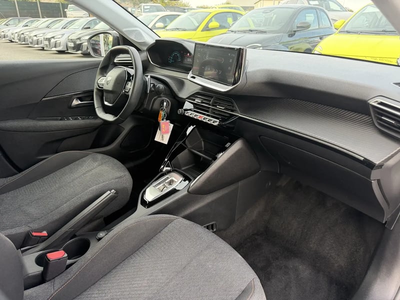 Photo de la voiture PEUGEOT 208 Hybrid 100 e-DCS6 Style