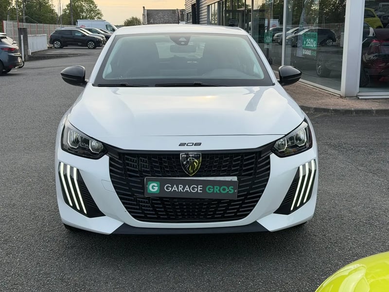 Photo de la voiture PEUGEOT 208 Hybrid 100 e-DCS6 Style