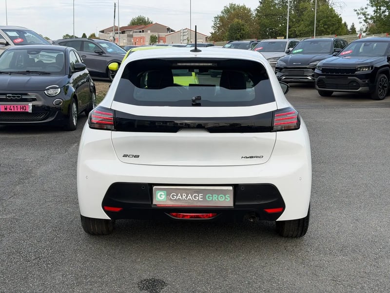 Photo de la voiture PEUGEOT 208 Hybrid 100 e-DCS6 Style