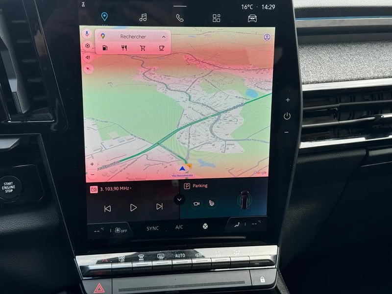 Photo de la voiture RENAULT ESPACE VI E-Tech hybrid 200 Techno
