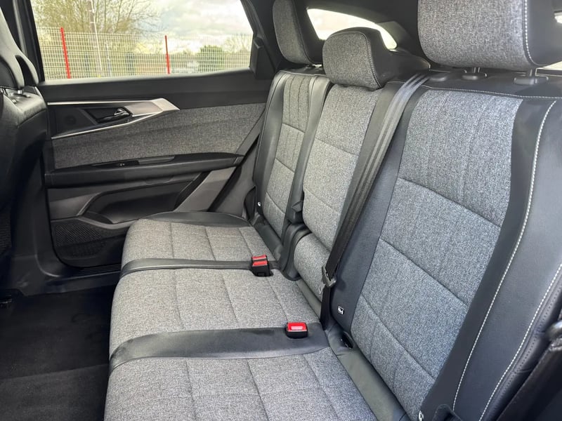 Photo de la voiture RENAULT ESPACE VI E-Tech hybrid 200 Techno