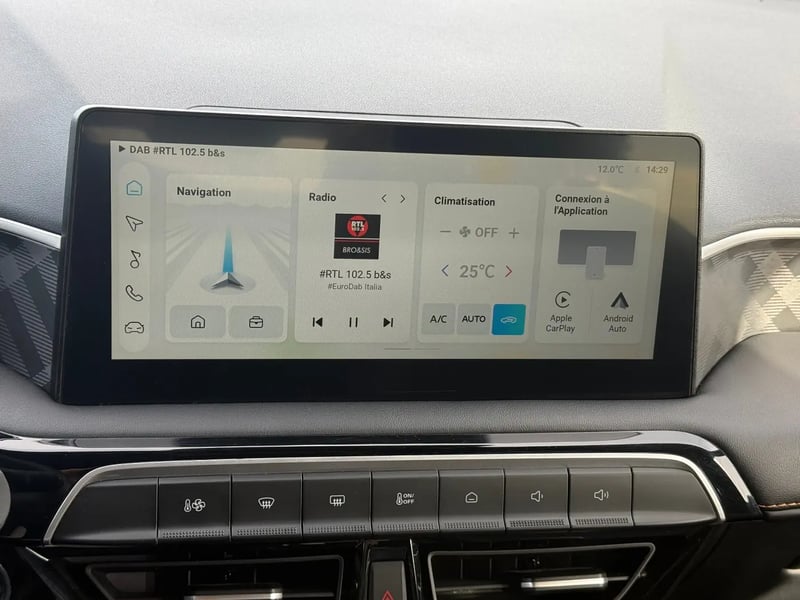 Photo de la voiture MG MG3 1.5 L Hybrid+ 195 ch Luxury