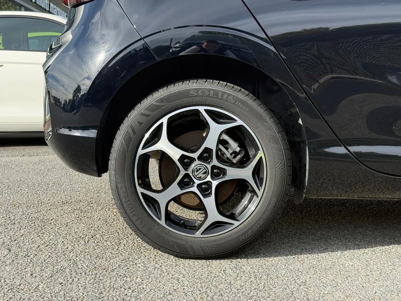 Photo de la voiture MG MG3 1.5 L Hybrid+ 195 ch Luxury