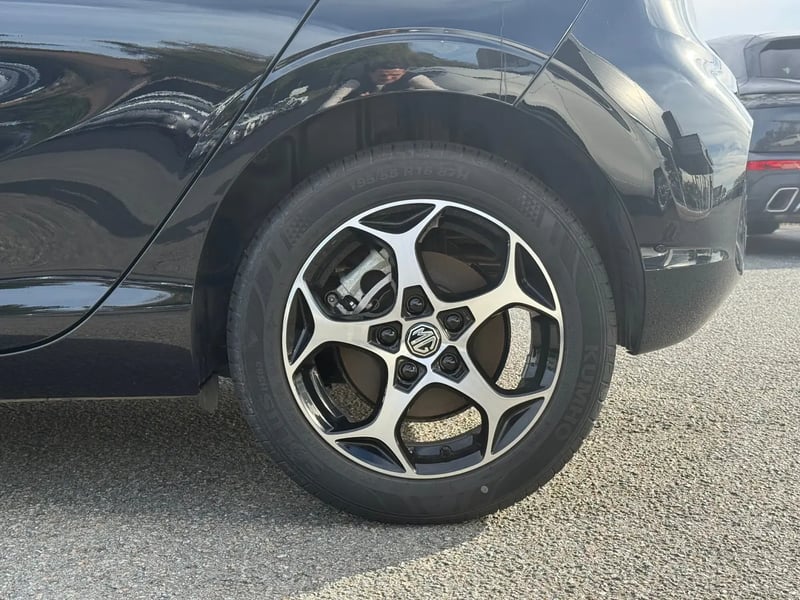 Photo de la voiture MG MG3 1.5 L Hybrid+ 195 ch Luxury