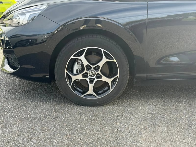 Photo de la voiture MG MG3 1.5 L Hybrid+ 195 ch Luxury