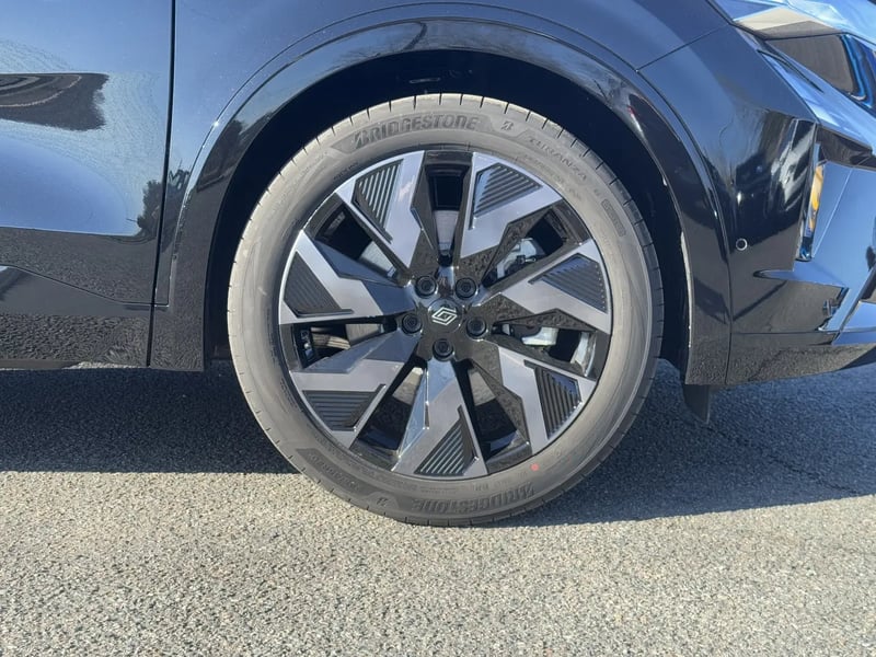 Photo de la voiture RENAULT RAFALE E-Tech full hybrid 200 esprit Alpine