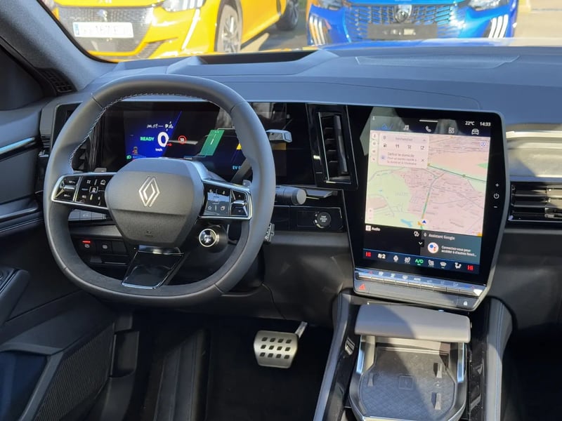 Photo de la voiture RENAULT RAFALE E-Tech full hybrid 200 esprit Alpine