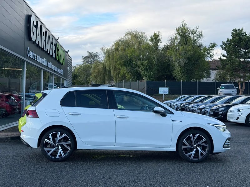 Photo de la voiture VOLKSWAGEN GOLF 1.5 eTSI OPF 150 DSG7 Style