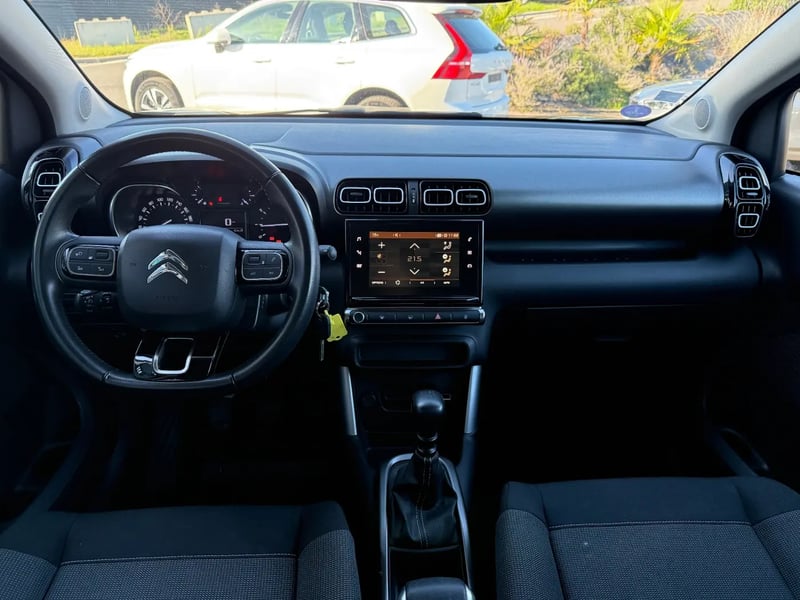 Photo de la voiture CITROEN C3 AIRCROSS PureTech 110 S&S BVM6 Shine