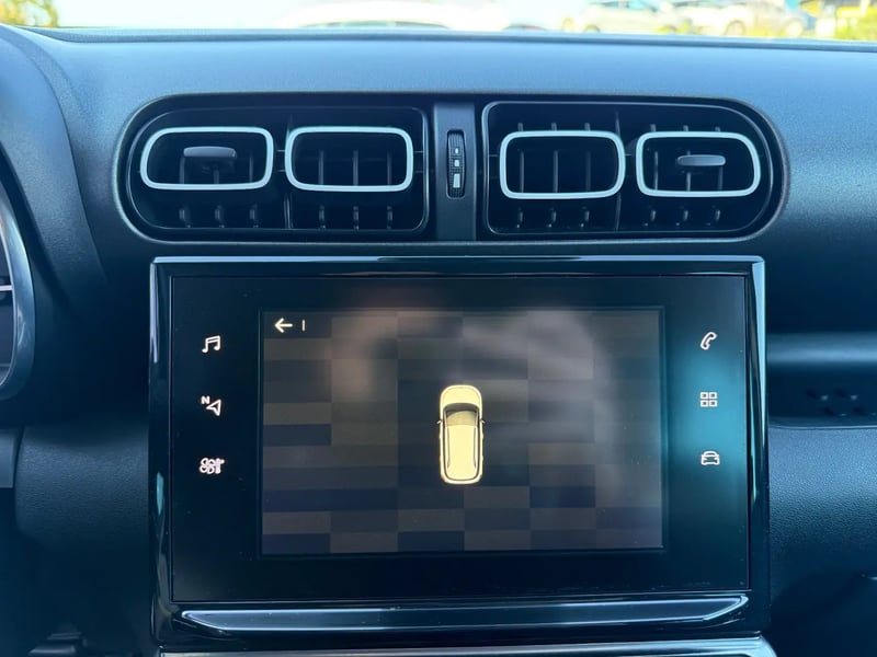 Photo de la voiture CITROEN C3 AIRCROSS PureTech 110 S&S BVM6 Shine