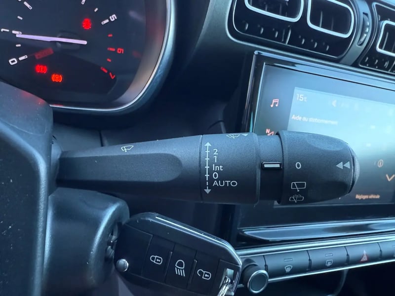 Photo de la voiture CITROEN C3 AIRCROSS PureTech 110 S&S BVM6 Shine