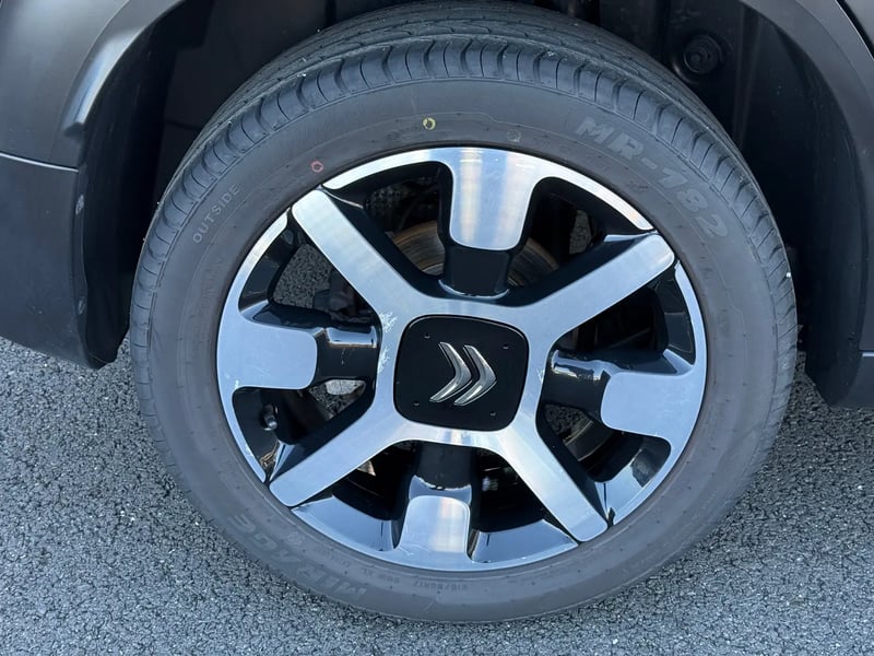 Photo de la voiture CITROEN C3 AIRCROSS PureTech 110 S&S BVM6 Shine