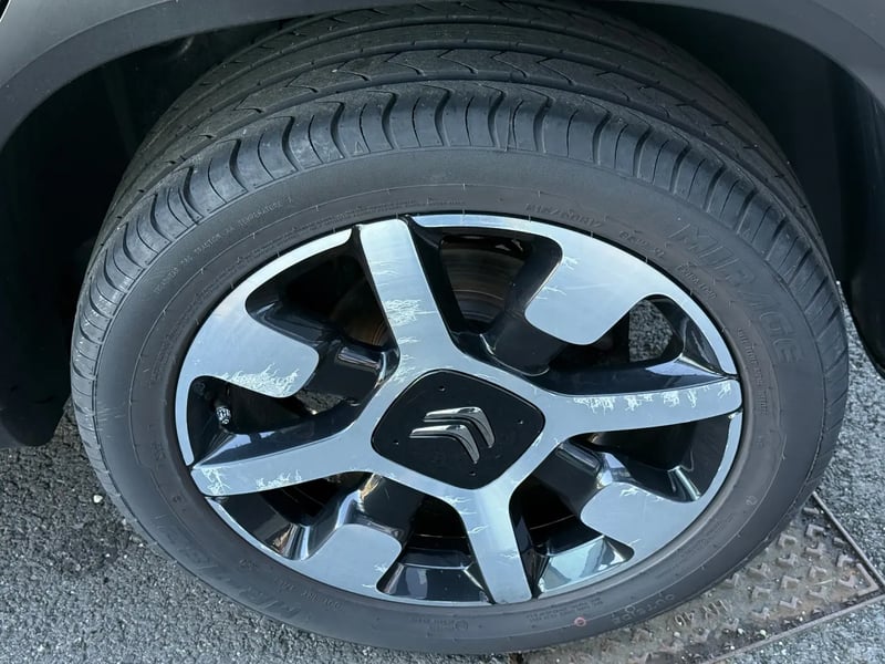 Photo de la voiture CITROEN C3 AIRCROSS PureTech 110 S&S BVM6 Shine