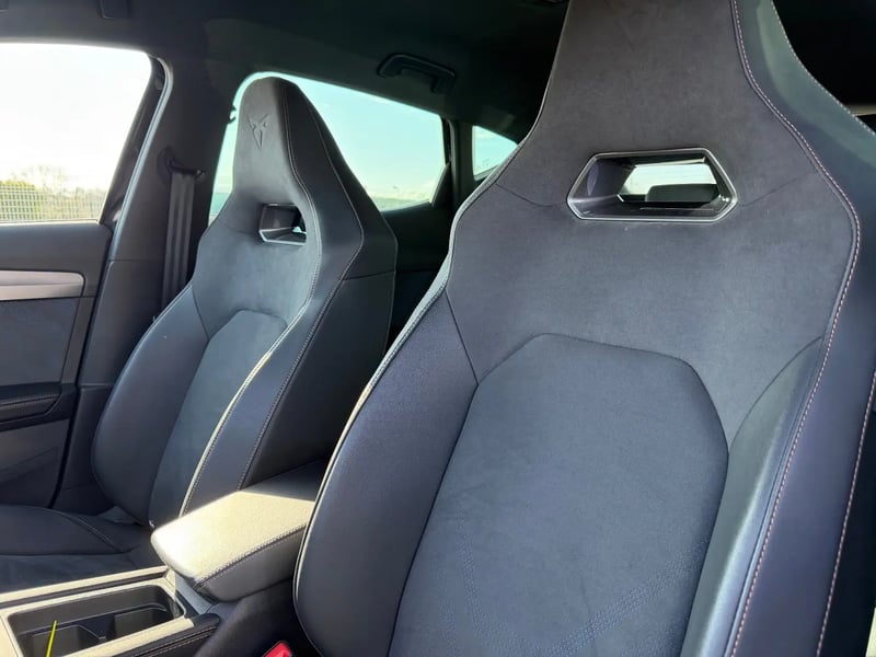 Photo de la voiture CUPRA FORMENTOR 1.5 eTSI Hybrid 150 ch DSG7 V