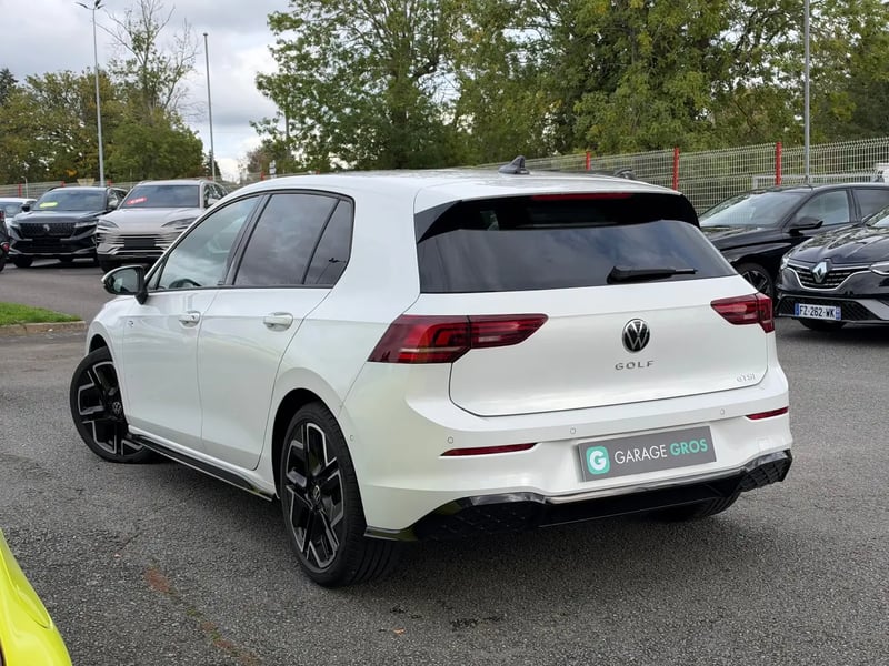 Photo de la voiture VOLKSWAGEN GOLF 1.5 eTSI EVO2 150 DSG7 R-Line Edition