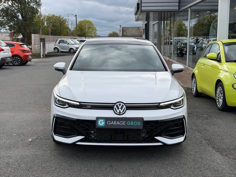 Photo de la voiture VOLKSWAGEN GOLF 1.5 eTSI EVO2 150 DSG7 R-Line Edition