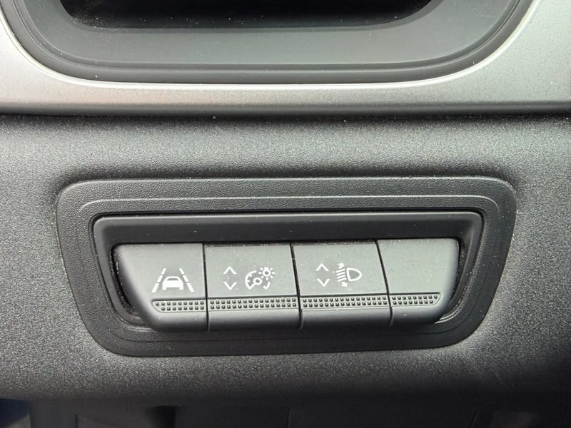 Photo de la voiture RENAULT CAPTUR E-Tech 145 - 21 Business