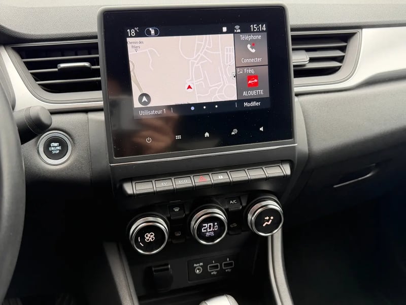 Photo de la voiture RENAULT CAPTUR E-Tech 145 - 21 Business