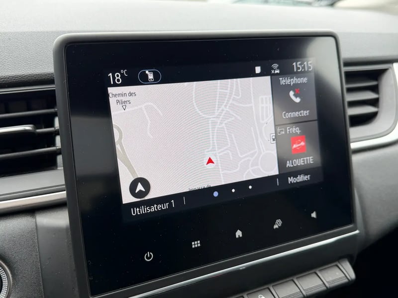 Photo de la voiture RENAULT CAPTUR E-Tech 145 - 21 Business