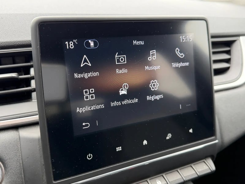 Photo de la voiture RENAULT CAPTUR E-Tech 145 - 21 Business