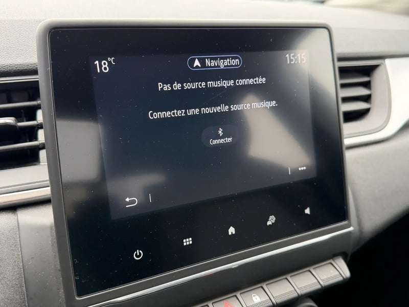 Photo de la voiture RENAULT CAPTUR E-Tech 145 - 21 Business
