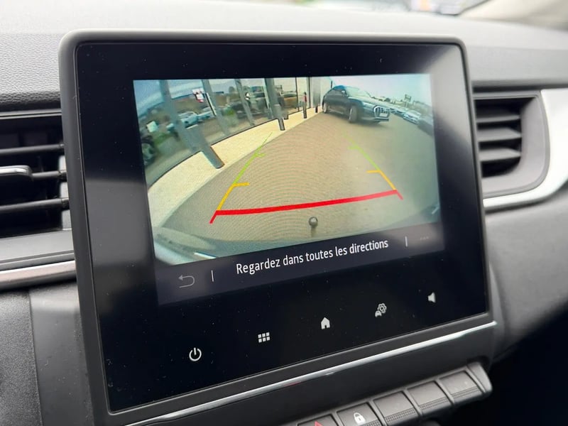 Photo de la voiture RENAULT CAPTUR E-Tech 145 - 21 Business