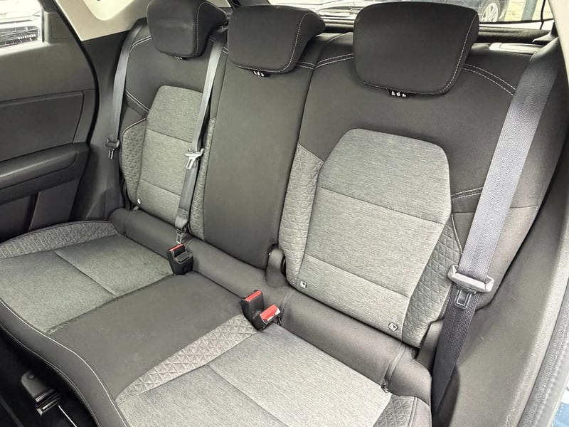 Photo de la voiture RENAULT CAPTUR E-Tech 145 - 21 Business