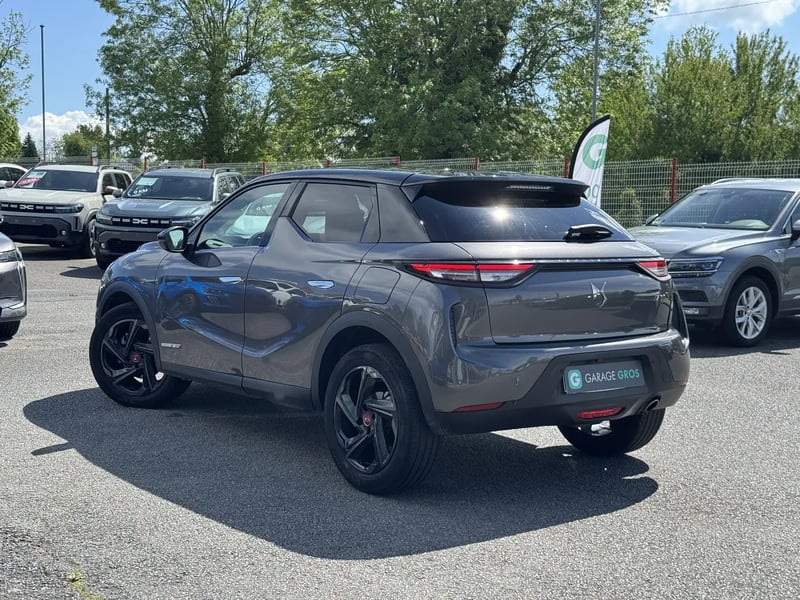 Photo de la voiture DS DS 3 CROSSBACK DS3 Crossback BlueHDi 130 EAT8 Performance Line+
