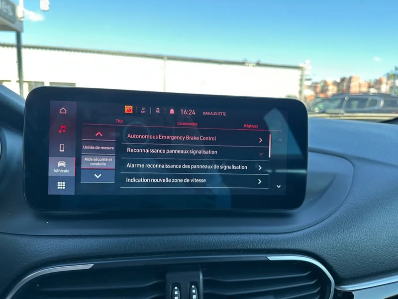 Photo de la voiture FIAT TIPO 5 PORTES MY21 1.6 Multijet 130 ch S&S Sport