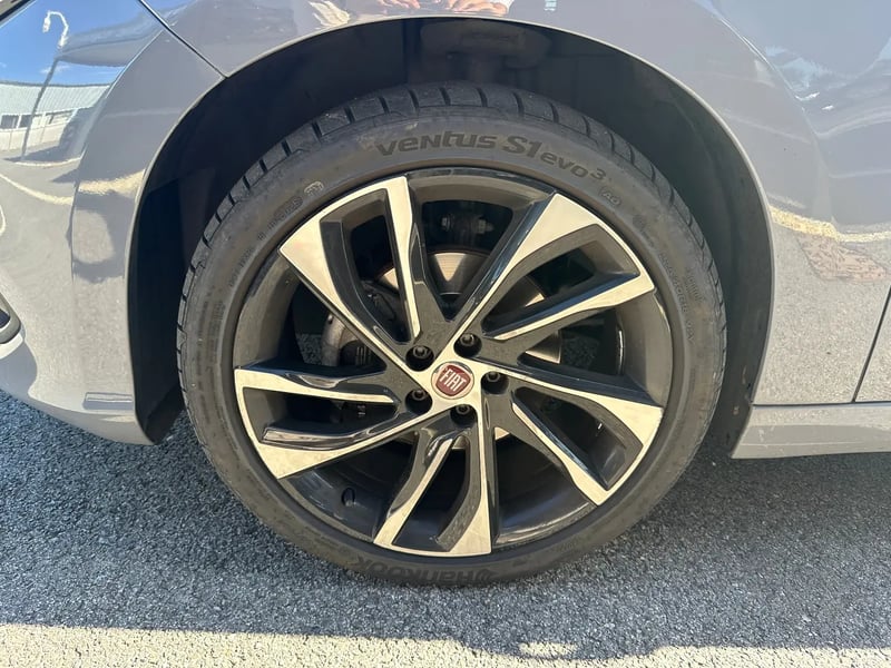Photo de la voiture FIAT TIPO 5 PORTES MY21 1.6 Multijet 130 ch S&S Sport