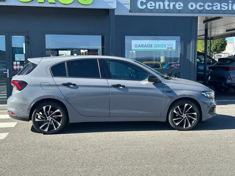 Photo de la voiture FIAT TIPO 5 PORTES MY21 1.6 Multijet 130 ch S&S Sport