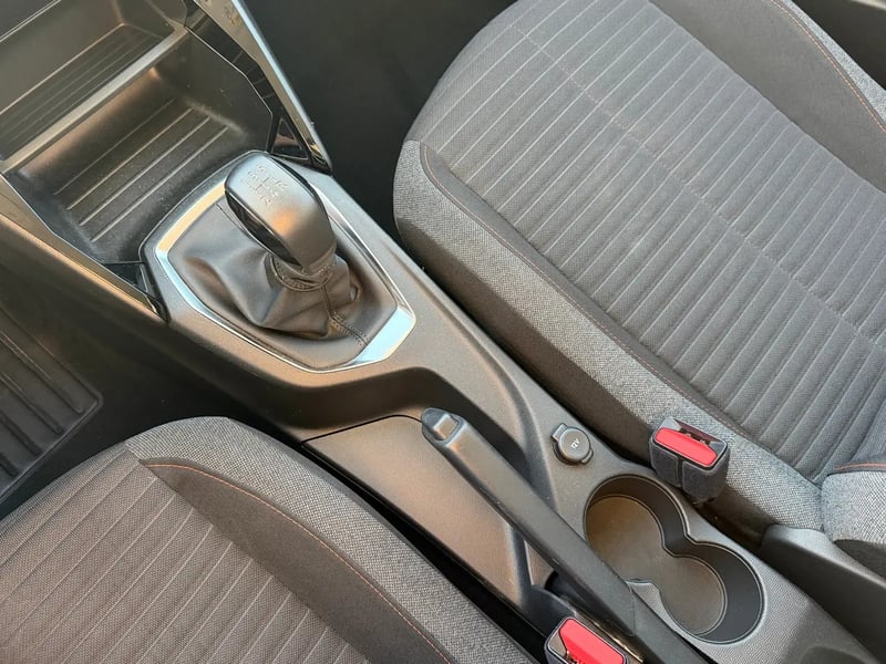 Photo de la voiture PEUGEOT 208 PureTech 75 S&S BVM5 Active