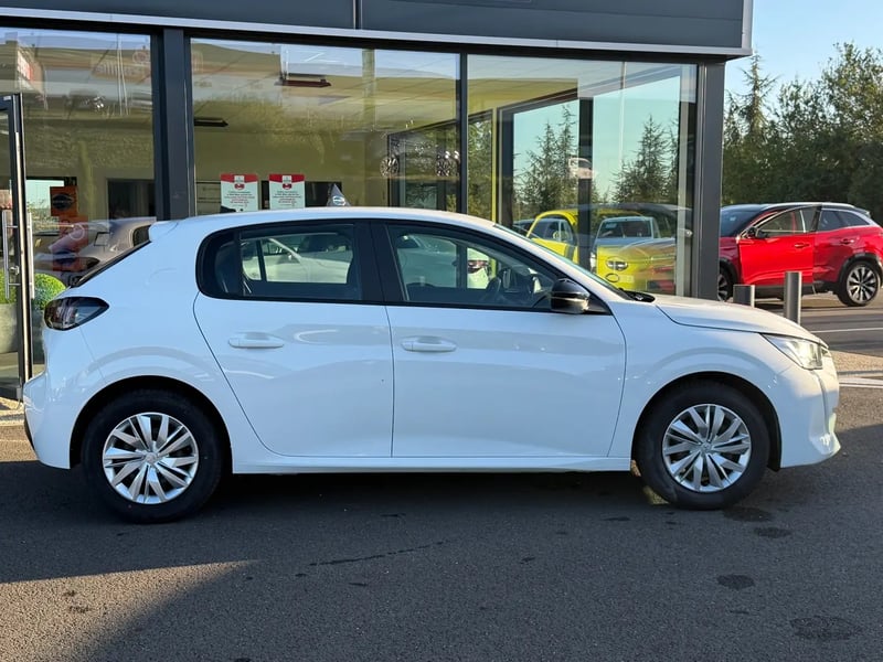 Photo de la voiture PEUGEOT 208 PureTech 75 S&S BVM5 Active