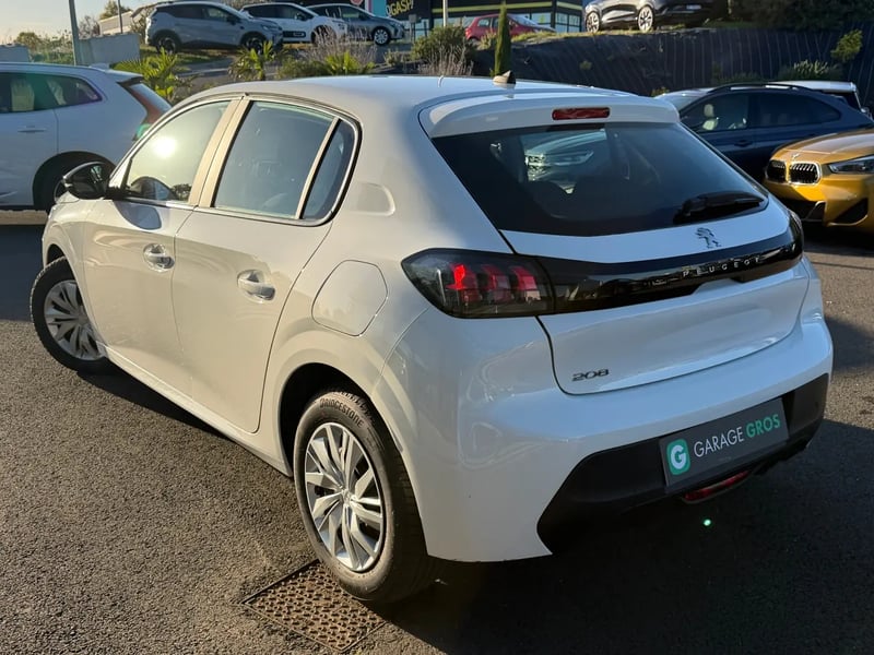 Photo de la voiture PEUGEOT 208 PureTech 75 S&S BVM5 Active
