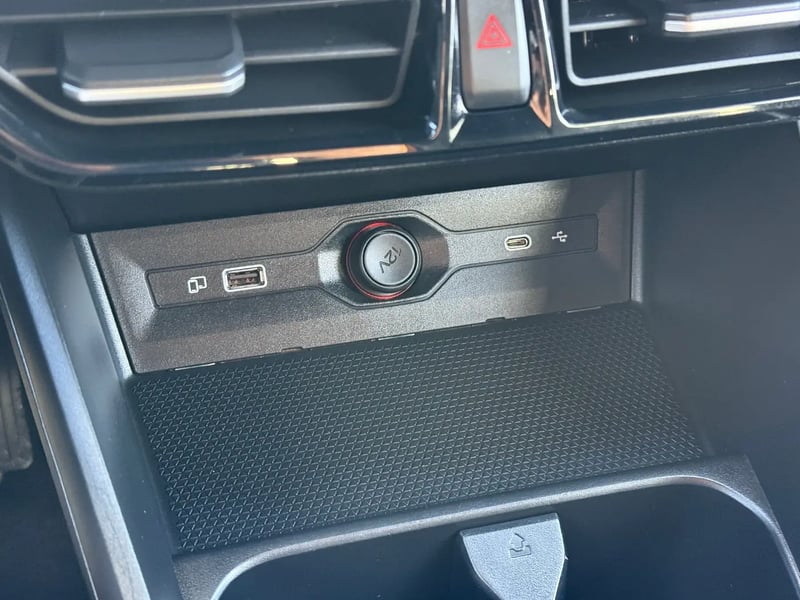 Photo de la voiture MG MG3 1.5 L Hybrid+ 195 ch Luxury