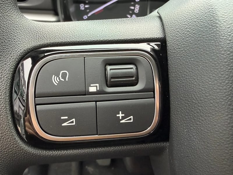 Photo de la voiture CITROEN C3 PureTech 83 ch BVM5 Max